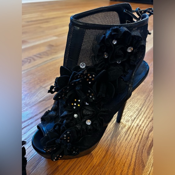 Embellished Flower Black Mesh Bootie Colin Stuart size 9 - Picture 2 of 9